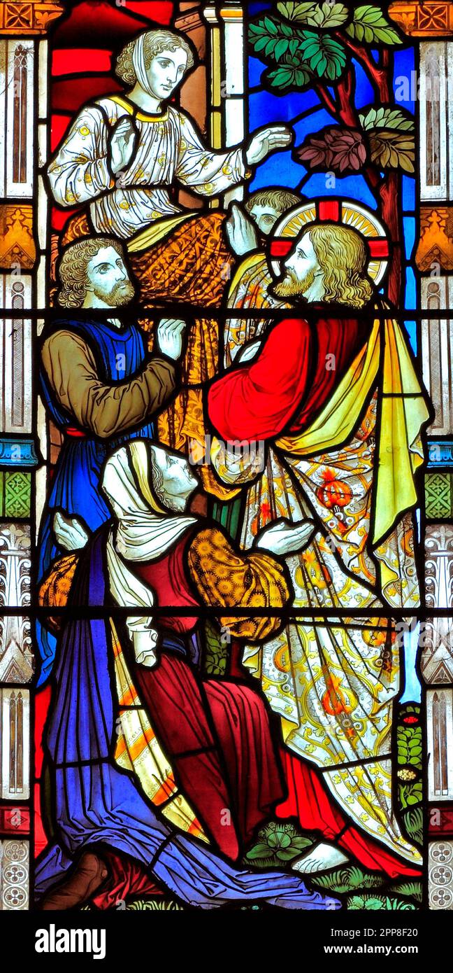 Los milagros de Jesús, también te digo Levántate, vidriera, por Heaton Butler & Bayne, 1878 Swaffham, Norfolk, Inglaterra, Reino Unido. Foto de stock