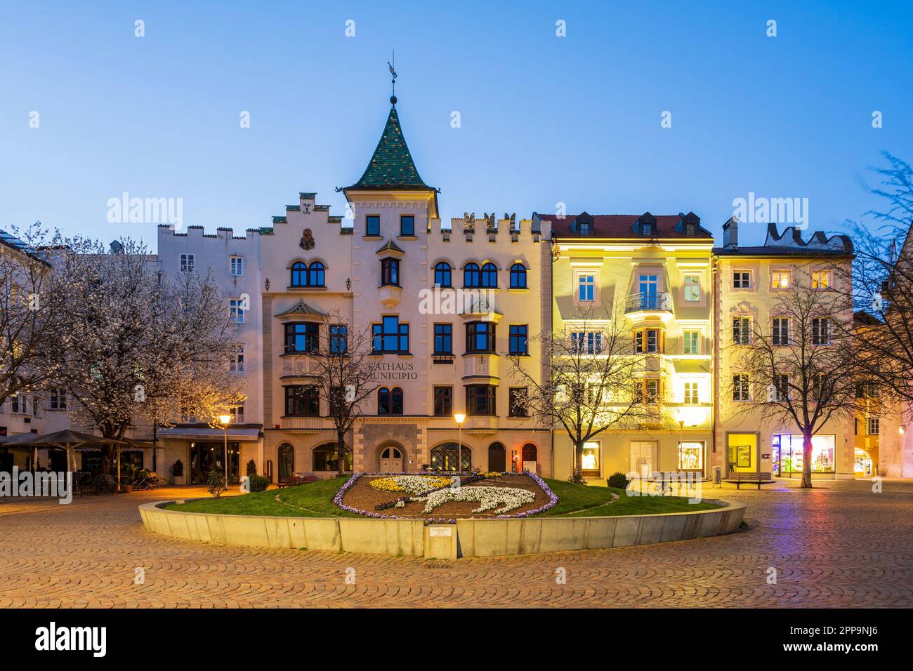 Rathaus (Ayuntamiento), Domplatz, Brixen-Bressanone, Trentino-Alto Adige/Sudtirol, ITALIA Foto de stock