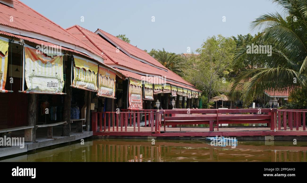 Hua Hin, Tailandia, 25 de marzo de 2020: Sam Phan Nam, mercado flotante de agua Foto de stock