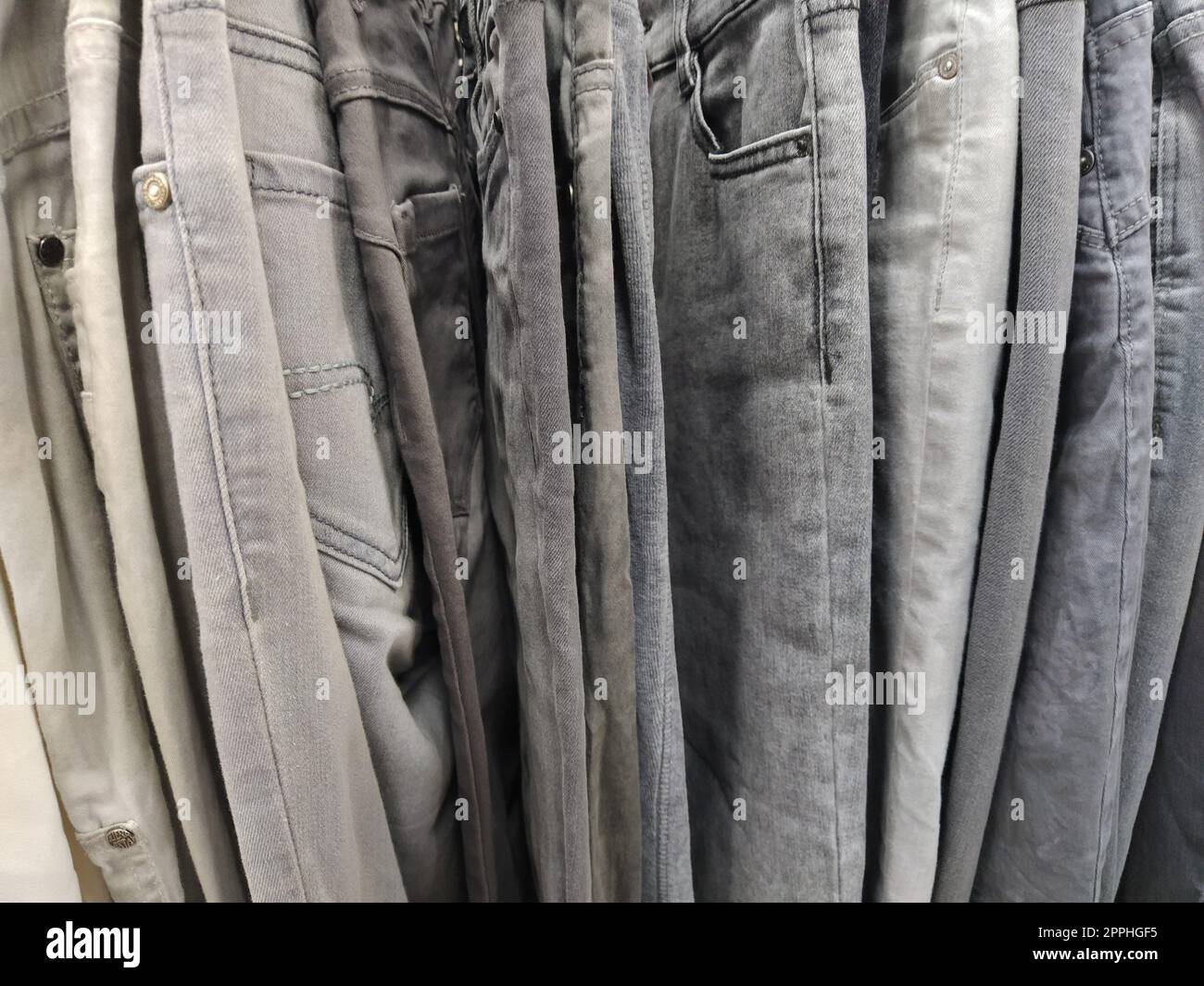 Vêtements shopping fotografías e imágenes de alta resolución - Página 5 -  Alamy