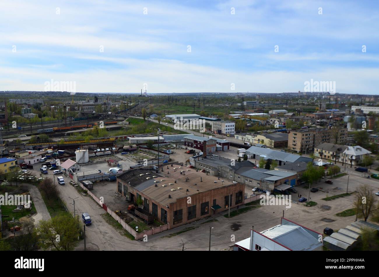 Paisaje de un distrito industrial en la ciudad de Jarkov desde una vista de pájaro Foto de stock