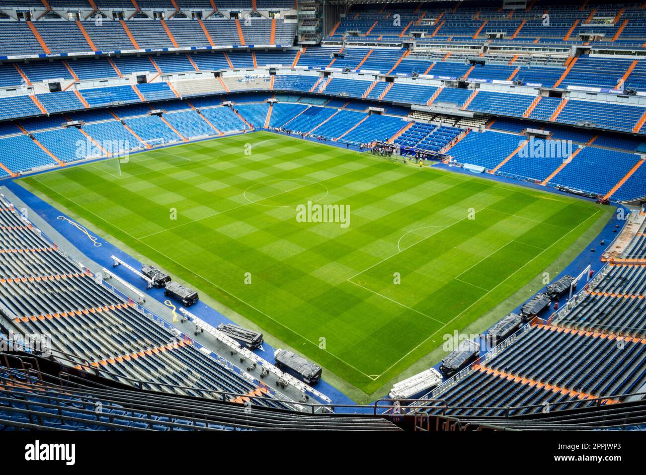 Vacío Estadio de fútbol Santiago Bernabéu Real Madrid Foto de stock