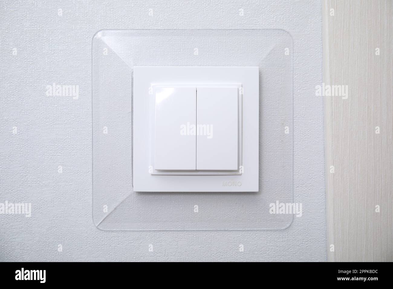 Instalar interruptor de luz fotografías e imágenes de alta resolución -  Alamy