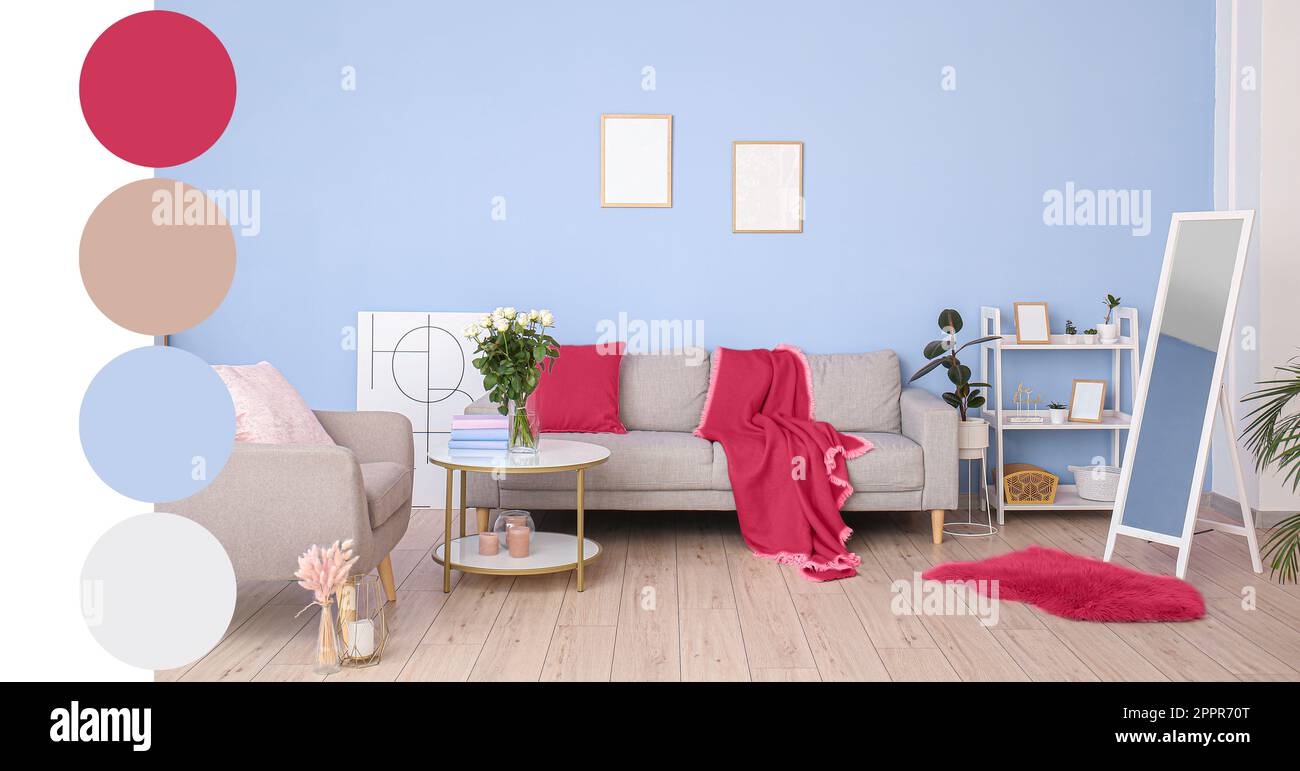 Interior elegante de la sala de estar con muebles modernos y espejo. Diferentes patrones color Fotografía de - Alamy