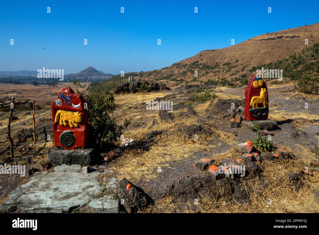 Gramadevata, Gram Devta, dioses de pueblo, Hatgad, Maharashtra, India, deidad de pueblo indio Foto de stock