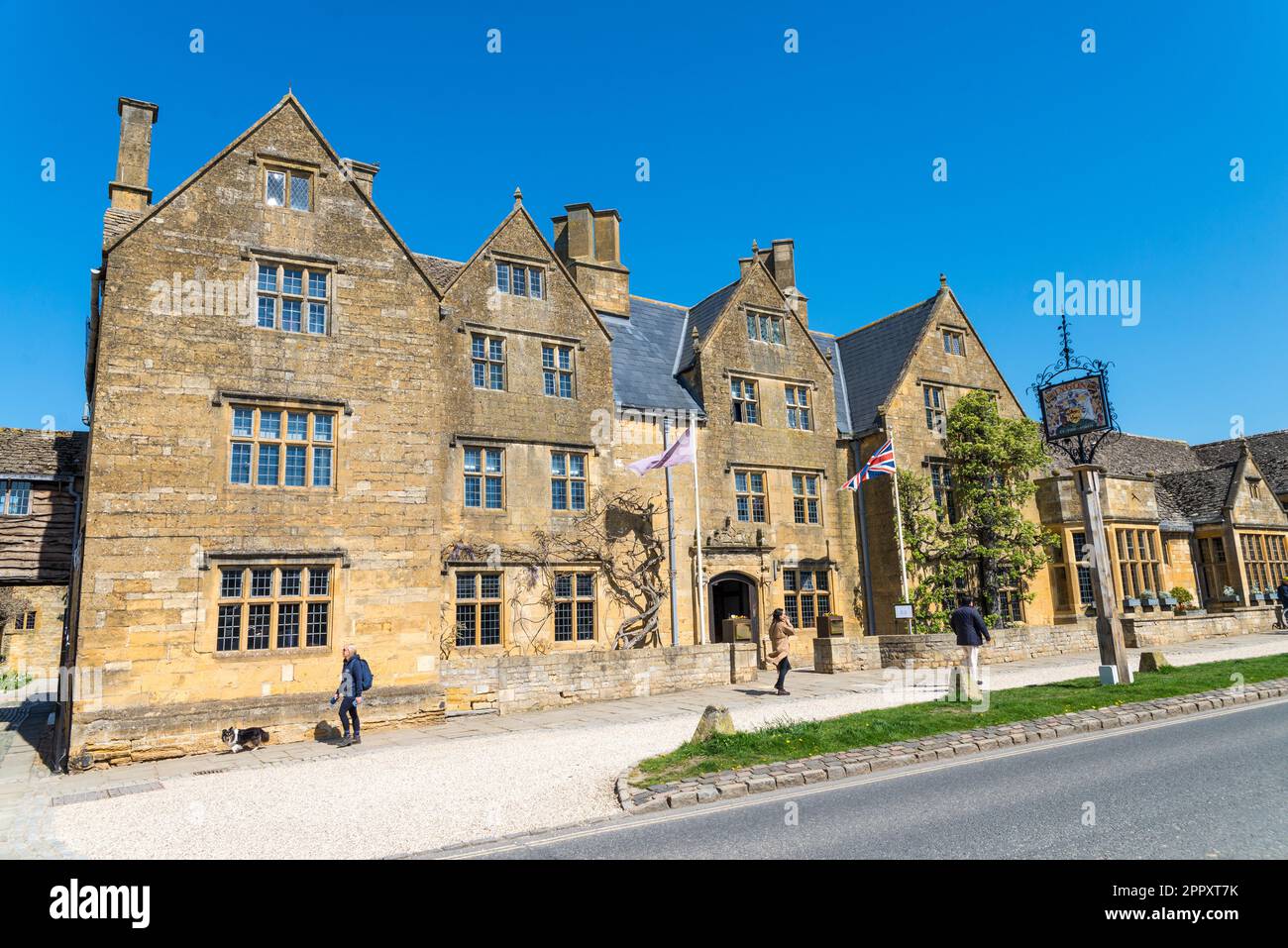 El Lygon Arms Hotel se encuentra en el bonito pueblo de Cotswold de Broadway en Worcestershire, Inglaterra, Reino Unido Foto de stock