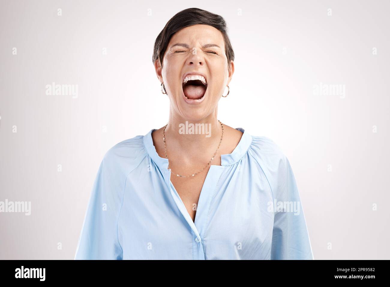 Woman in a rage fotografías e imágenes de alta resolución