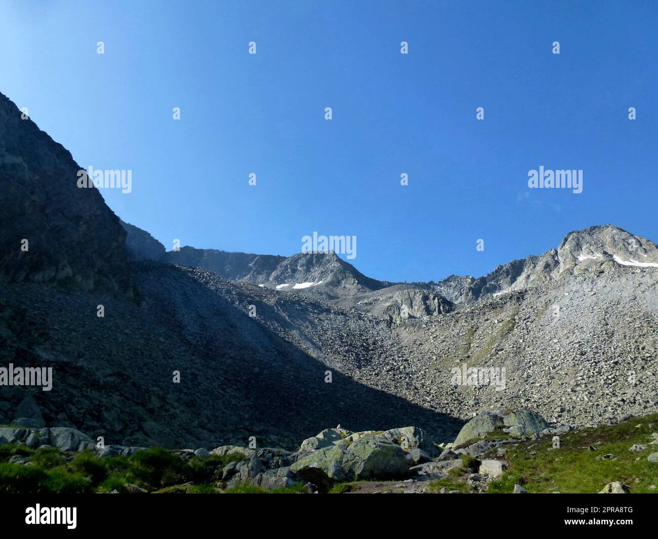 Ruta de senderismo de gran altitud de Stubai, vuelta 3 en Tirol, Austria Foto de stock