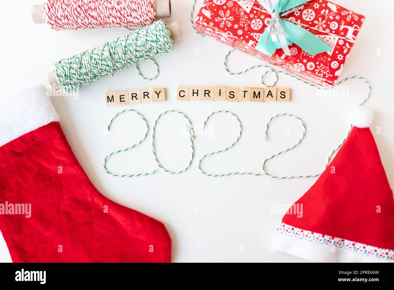 Feliz Año Nuevo Invitación con vacaciones de Navidad 2022. Nochevieja