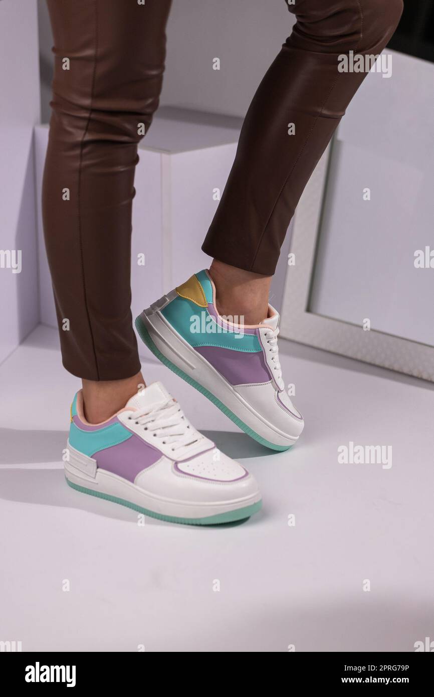 Tenis de moda para jovenes sale