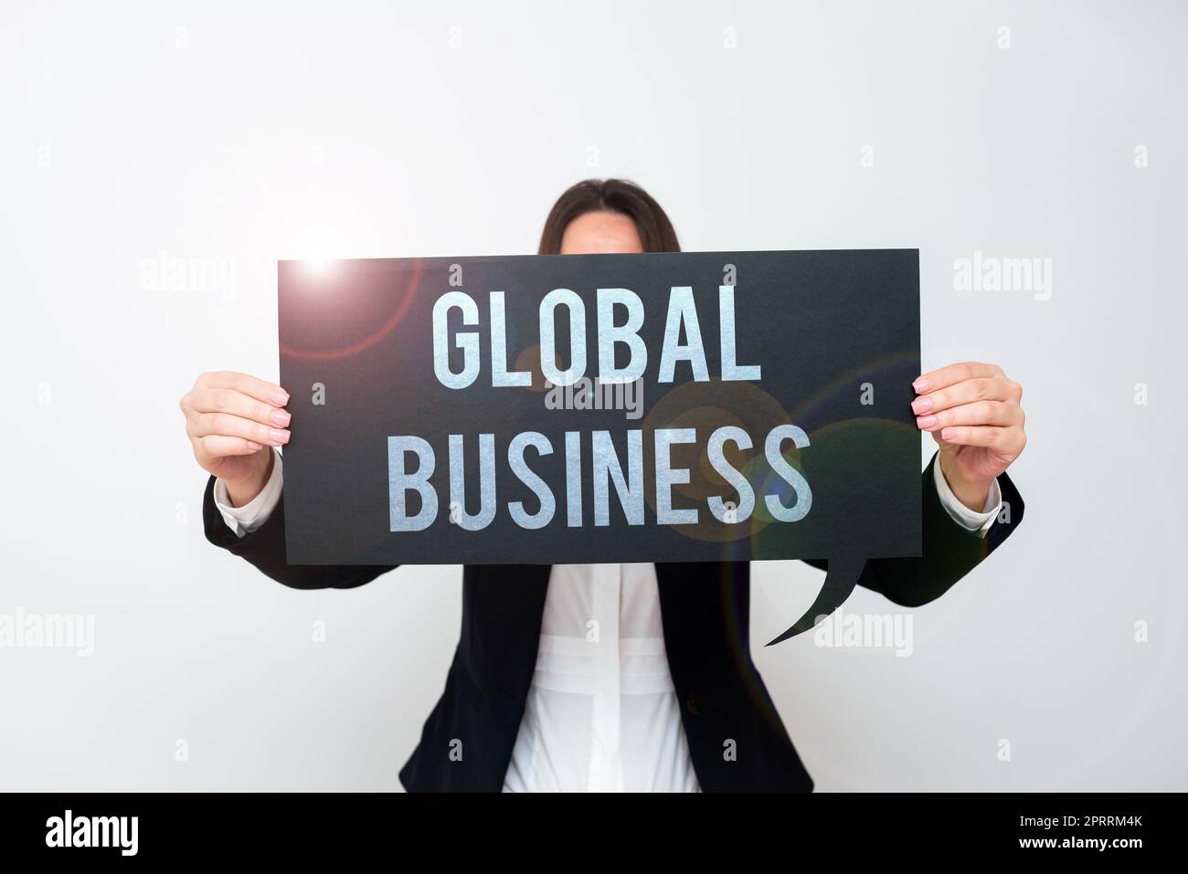 Signo de texto que muestra Global BusinessTrade y el sistema de negocios de una empresa que hace en todo el mundo. Visión general del negocio Comercio y sistema de negocios Una empresa que hace en todo el mundo Foto de stock