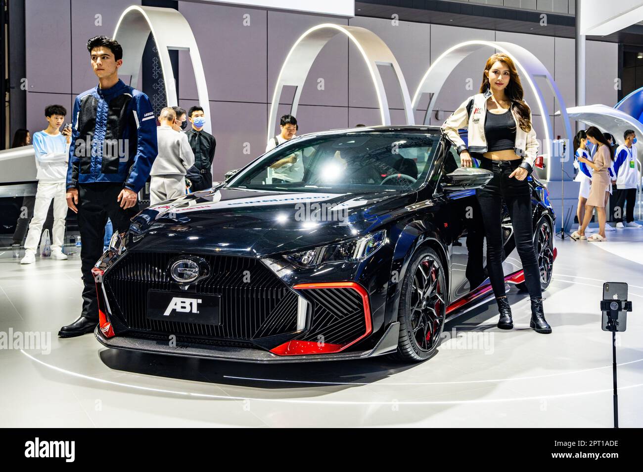 Exposición de tuning coche — Foto editorial de stock © Gilles_Paire  #50524771