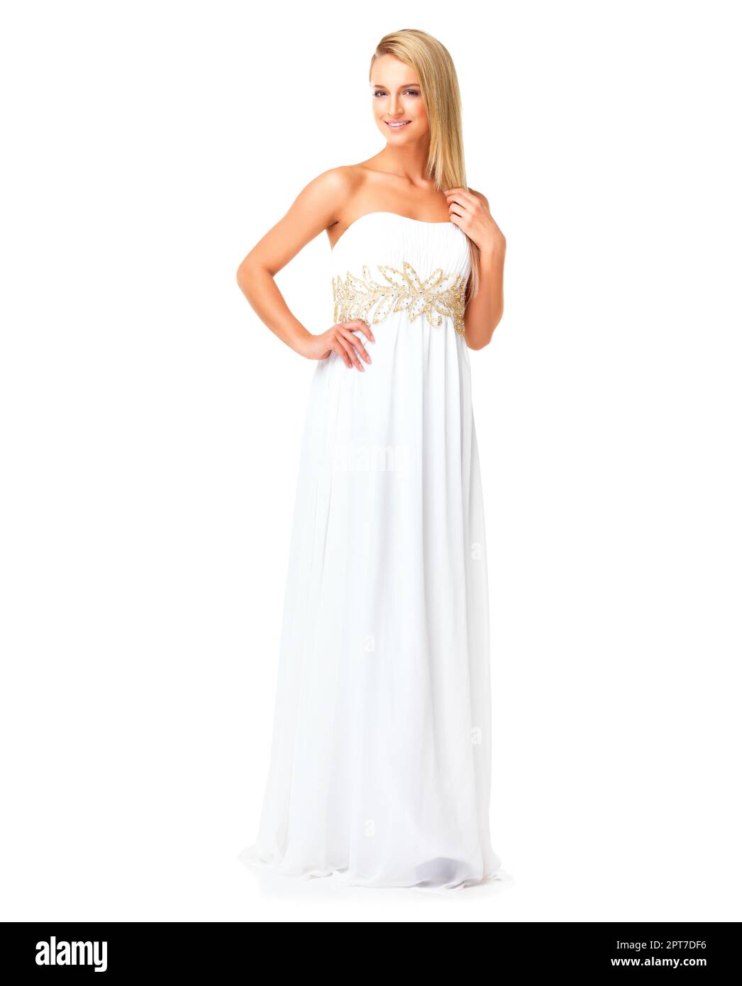 Vestido blanco en mujer elegante, de la moda y de la belleza lista para el baile de graduación, boda o acontecimiento formal contra un fondo del estudio. Novia o novia
