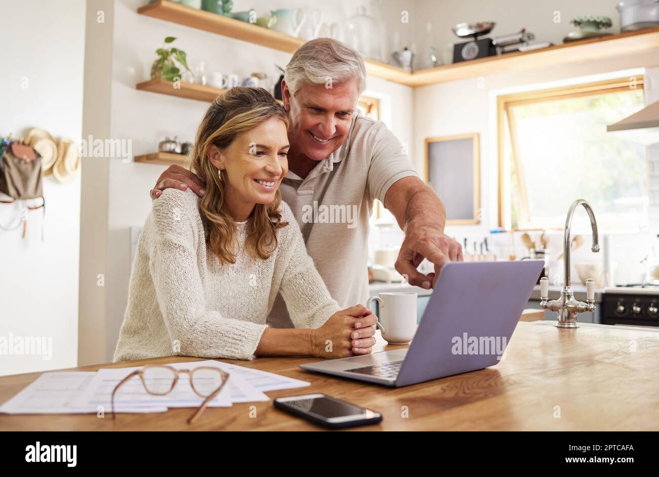 Feliz jubilación fotografías e imágenes de alta resolución - Alamy