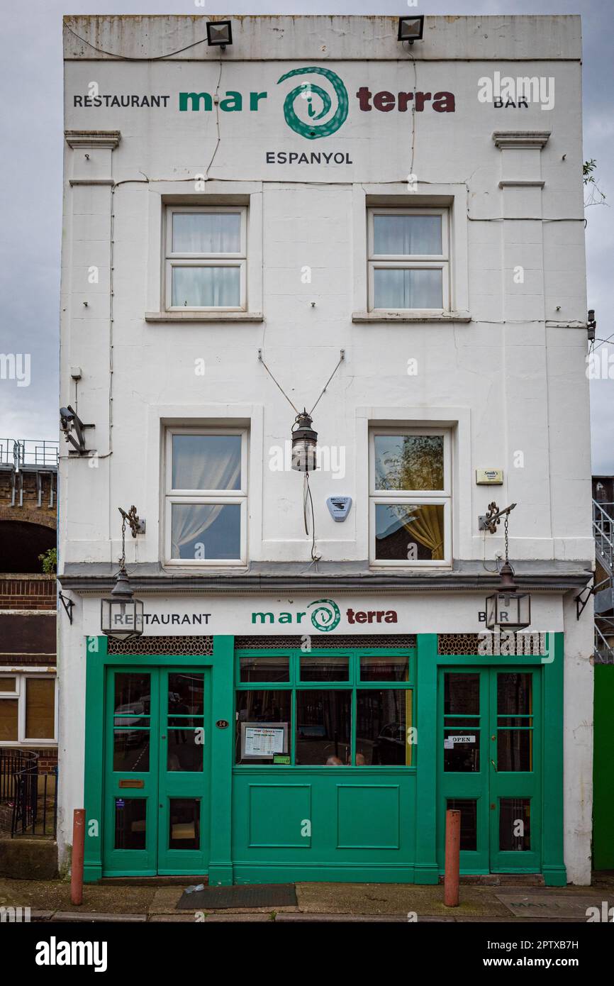 Mar i Terra Spanish Restaurant en Southwark South London, en 14 Gambia Street, Londres. Inaugurado en un antiguo pub en 2000. Foto de stock