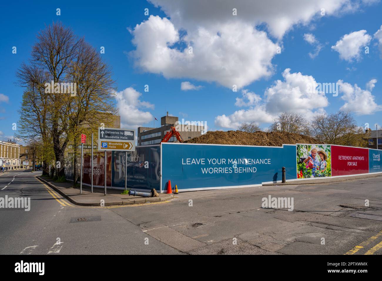 Demolición de la antigua comisaría de policía en Gravesend para construir viviendas protegidas Foto de stock