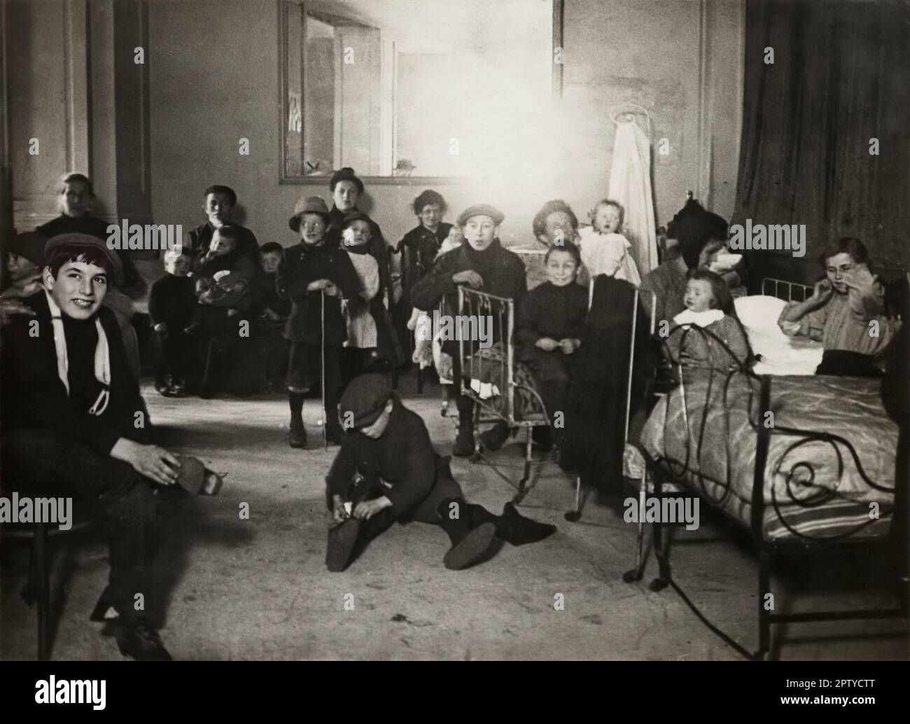 Refugiados belgas en el Cirque de Paris entre 1914 y 1918 Foto de stock