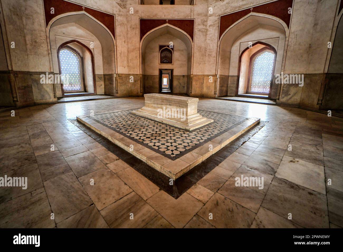 Vista interior de la Tumba Humayun en Nueva Delhi. La Tumba de Humayun