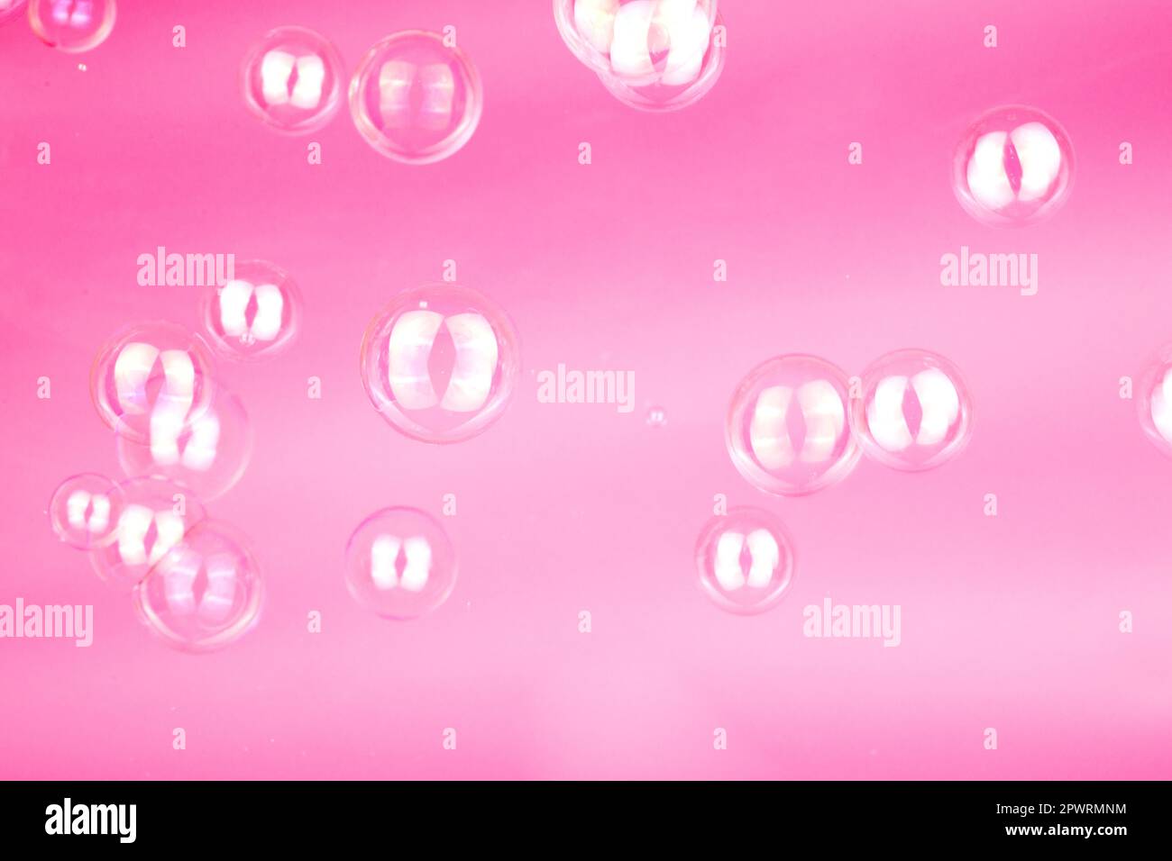 Hermoso fondo de flotador de burbujas de jabón rosa Fotografía de stock -  Alamy