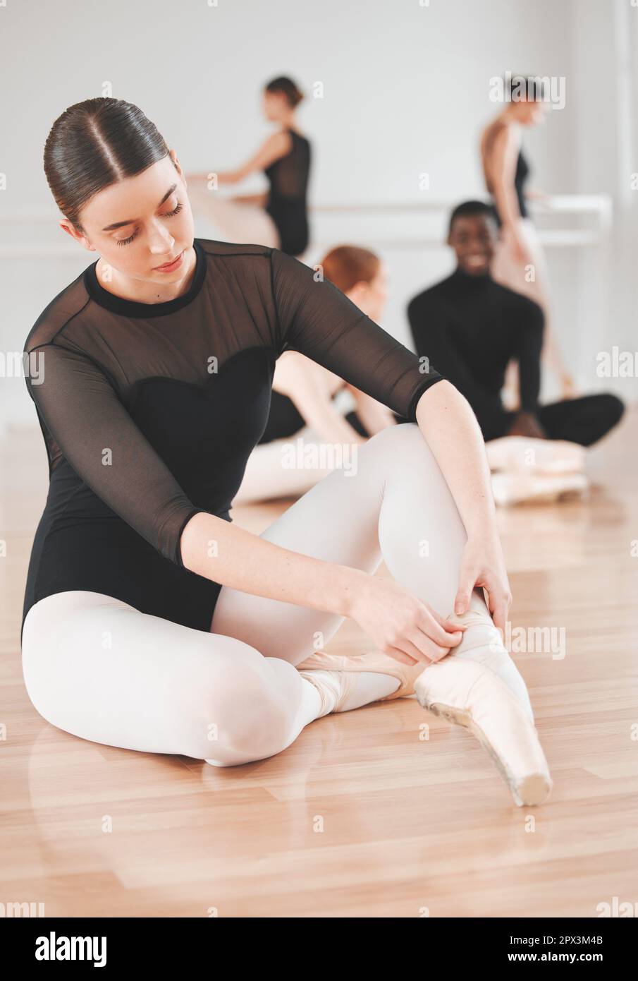 Chica de ballet fotografías e imágenes de alta resolución - Alamy