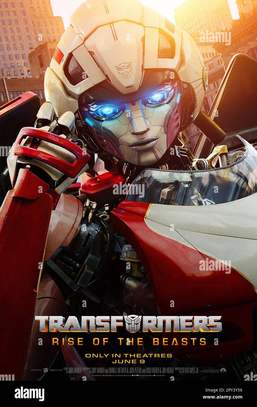 TRANSFORMERS RISE OF THE BEASTS, cartel de personajes, Arcee (voz