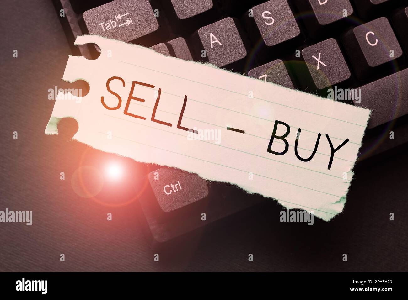 Título conceptual Vender Comprar. Foto conceptual Un acuerdo que establece si un socio de negocios desea vender Foto de stock