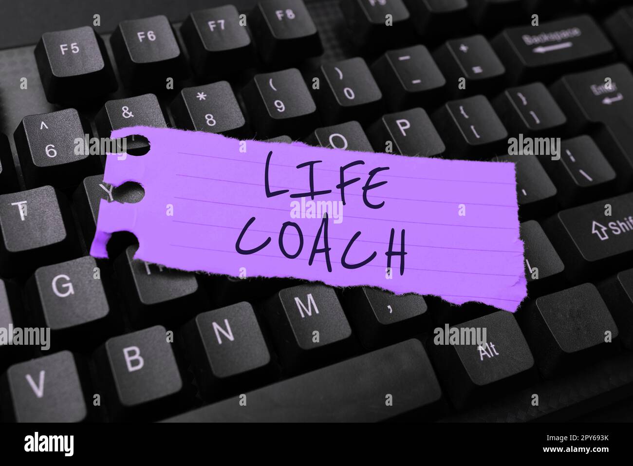 Señal mostrando Life Coach. Foto conceptual Una persona que aconseja a los clientes cómo resolver sus problemas o metas Foto de stock