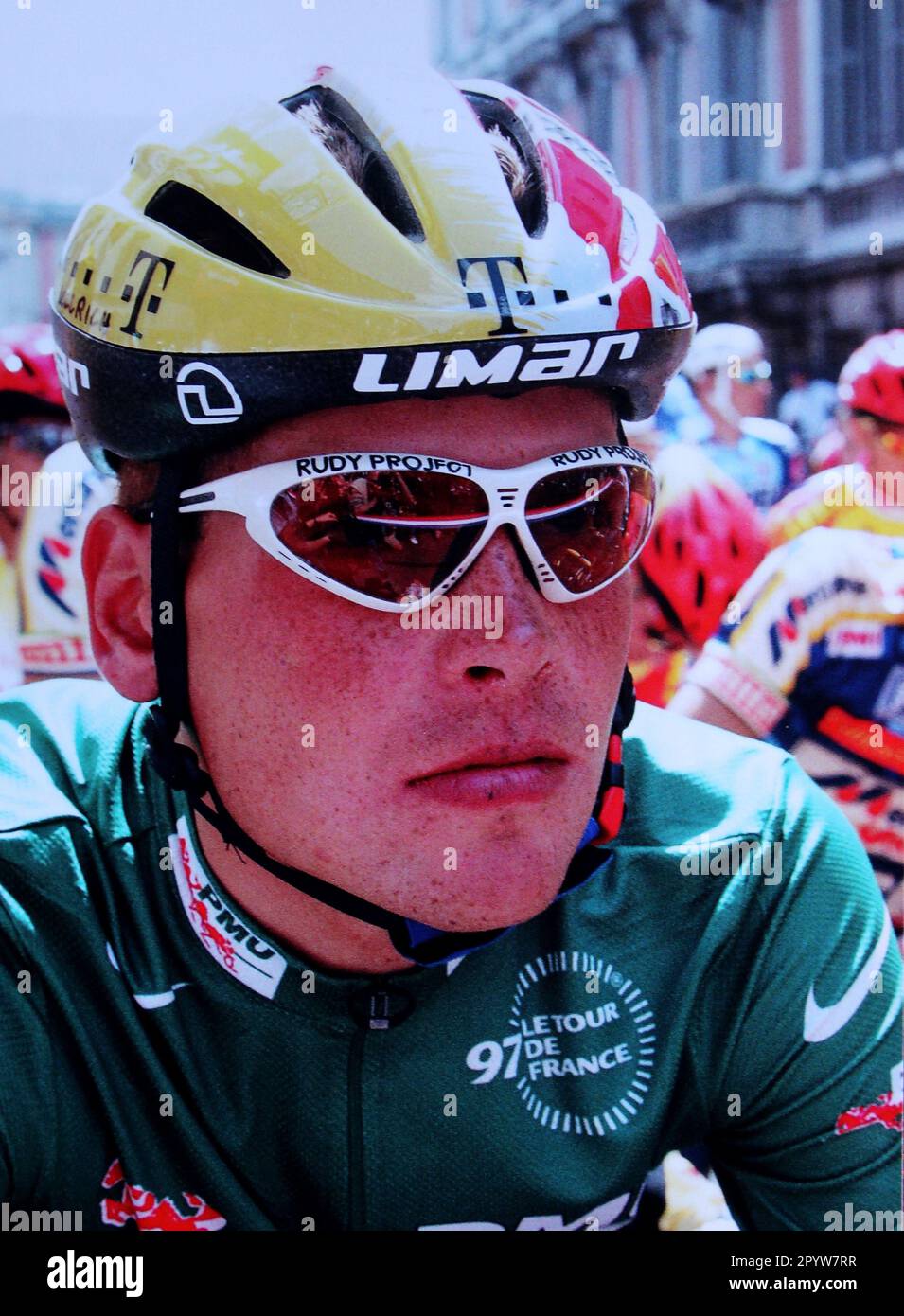 Jan Ullrich en la camiseta verde en el inicio del Tour de Francia en Rouen.  [traducción automatizada] Fotografía de stock - Alamy