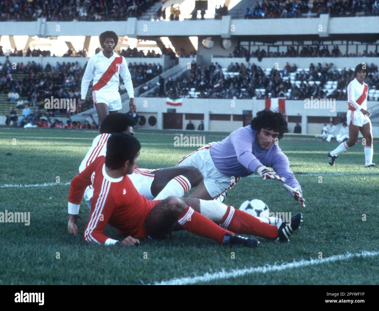 Copa Mundial De Fútbol 1978. Perú - Irán 4:1/11.06.1978 En Córdoba. El ...