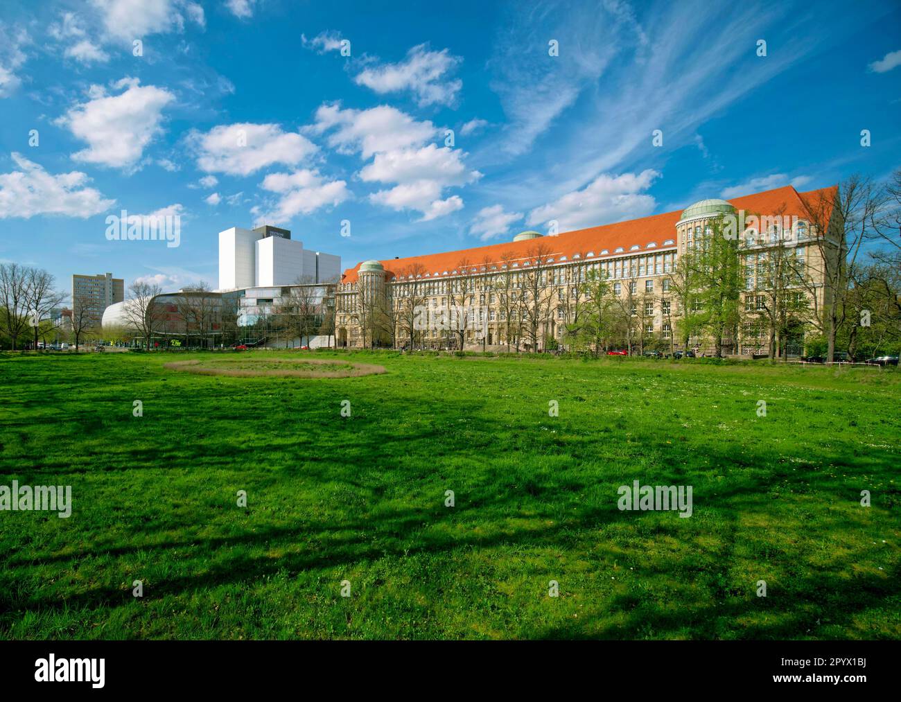 Biblioteca Alemana, Biblioteca Nacional Alemana, edificio fundador de 1914 y ampliaciones, Leipzig, Sajonia, Alemania Foto de stock