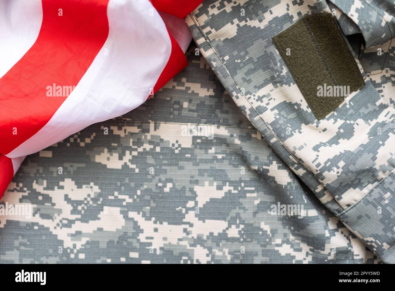 La Bandera Americana Unida Al Uniforme Militar Americano Foto de stock y  más banco de imágenes de EE.UU. - iStock