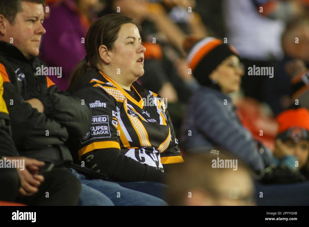 Leigh, Reino Unido. 05th de mayo de 2023. Los fans de CAN lo vieron *** durante el partido de la Superliga Betfred entre Leigh Leopards y Castleford Tigers en el Leigh Sports Village, Leigh, Reino Unido, el 5 de mayo de 2023. Foto de Simon Hall. Solo para uso editorial, se requiere licencia para uso comercial. No se utiliza en apuestas, juegos o publicaciones de un solo club / liga / jugador. Crédito: UK Sports Pics Ltd/Alamy Live News Foto de stock