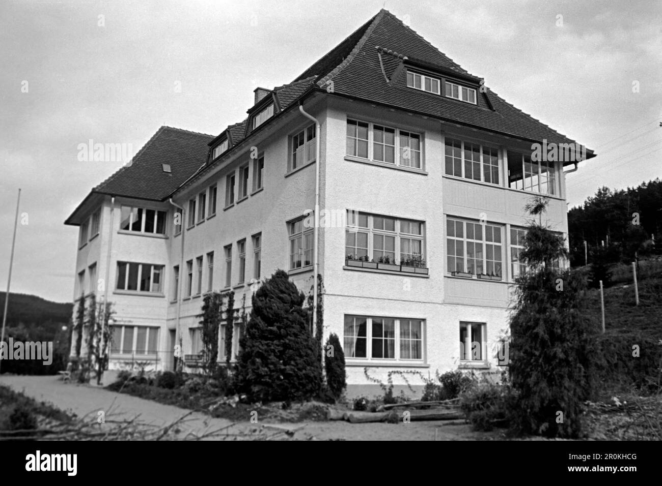 Institut für Hirnforschung und allgemeine Biologie begründet durch das