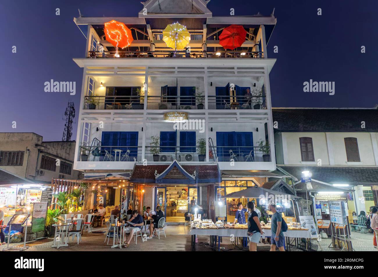 Indigo House, Café y Mercado Nocturno, Luang Prabang, Laos Foto de stock