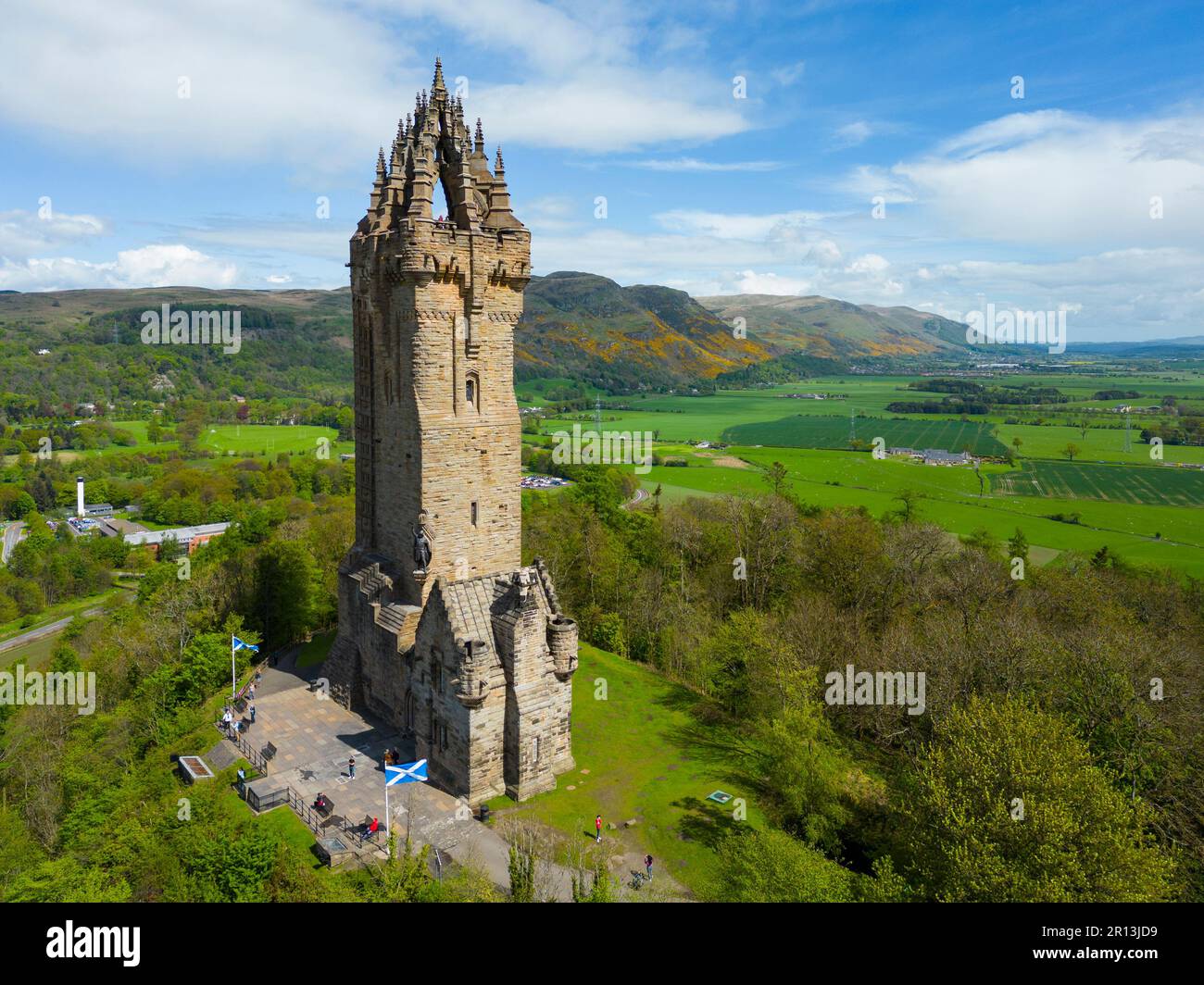 Vista aérea del monumento nacional de Wallace en Stirling, Escocia, Reino Unido Foto de stock