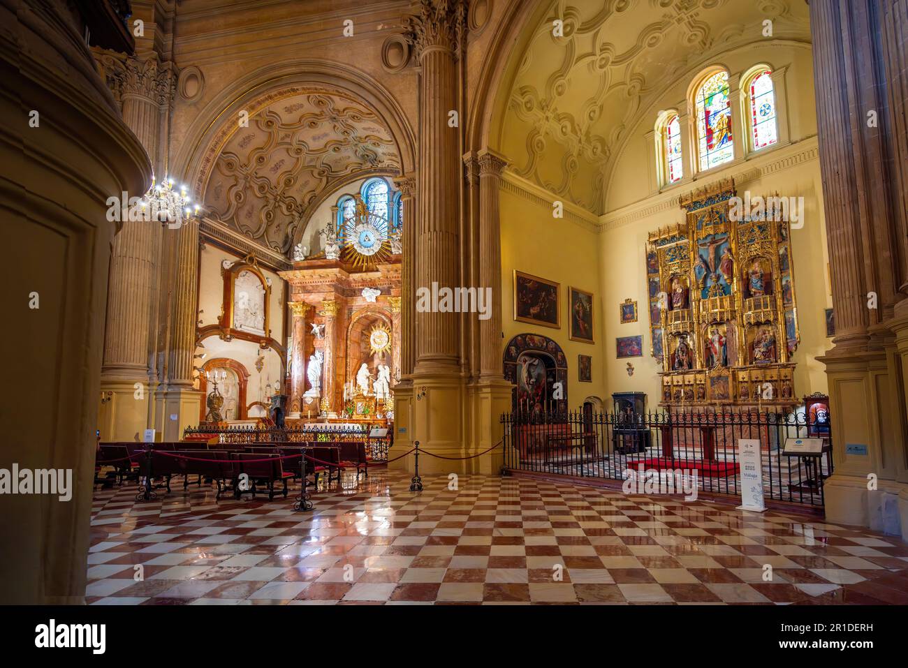 Capilla de Santa Bárbara y Capilla de la Encarnación en la Catedral de Málaga - Málaga, Andalucía, España Foto de stock