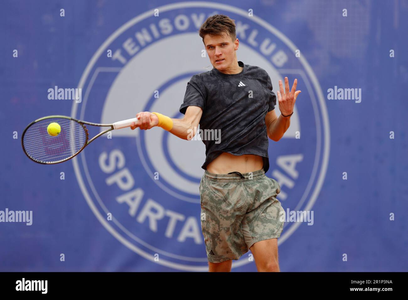Jakub Mensik de la Rep blica Checa gan el TK Sparta Prague Open