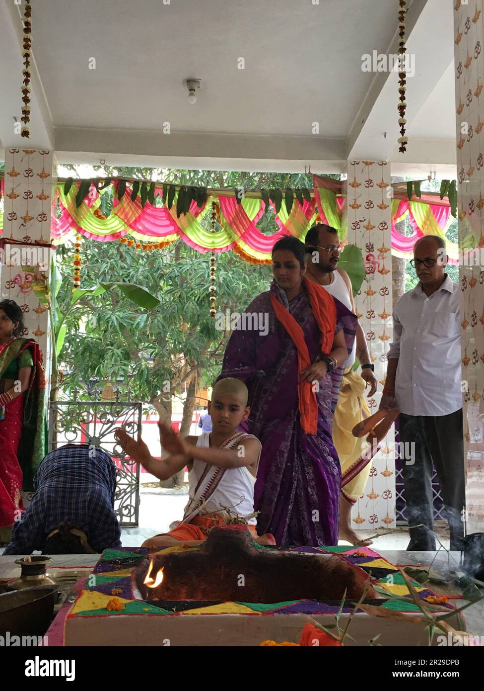 Brahmin hindú Upanayana o la ceremonia del hilo sagrado. Su entrada en