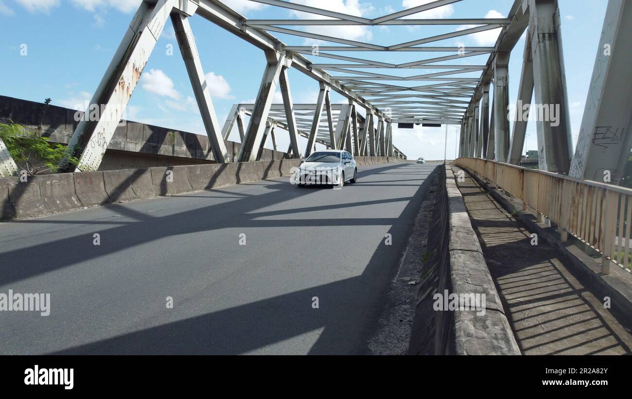 salvador, bahia, brasil 17 DE MAYO DE 2023 Vista de un puente con