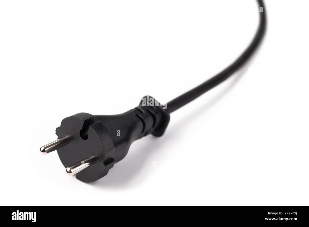 Cable eléctrico aislado negro sobre blanco Foto de stock