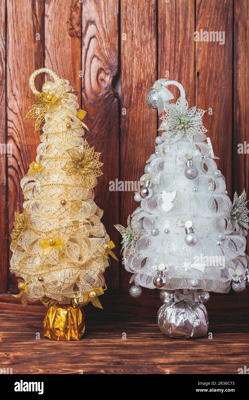 Árbol de Navidad artesanal Fotografía de stock - Alamy