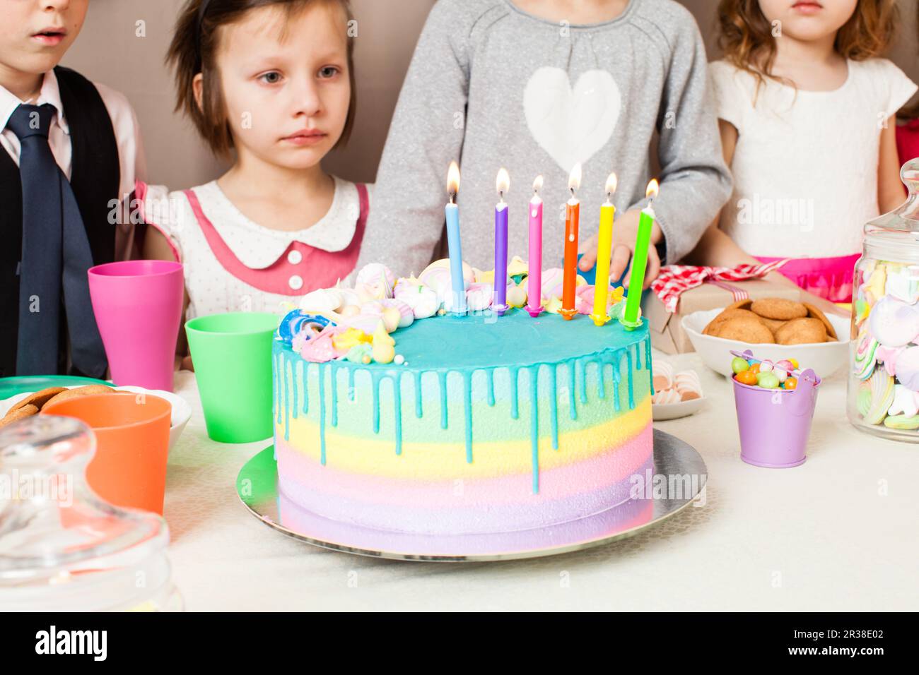 Pastel de cumpleaños de peppa pig fotografías e imágenes de alta resolución  - Alamy