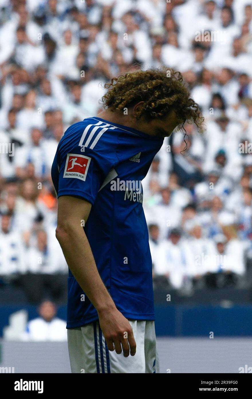 Veltins Arena Gelsenkirchen, 20,5.2023, 1. Fussball Bundesliga Saison 2022/23 33. Juego, Schalke 04 (S04, blau) vs Eintracht Frankfurt (SGE, ROT) - Alex Kral (S04) enttäuscht LAS REGULACIONES DE LA DFL PROHÍBEN CUALQUIER USO DE FOTOGRAFÍAS COMO SECUENCIAS DE IMÁGENES Y/O CUASI-VIDEO Foto de stock