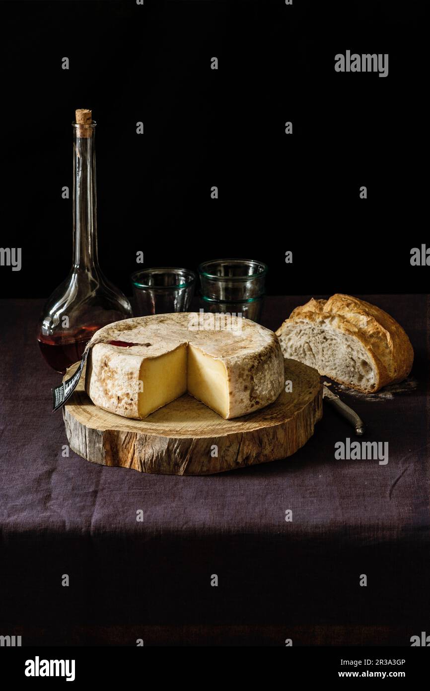 Queso de leche sin pasteurizar fotografías e imágenes de alta resolución Alamy