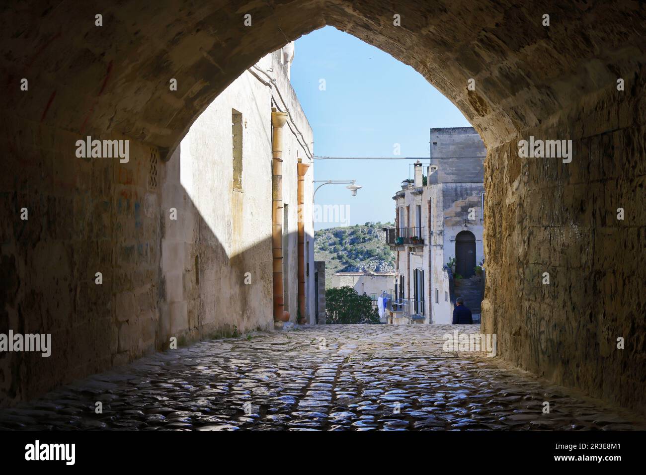 Escenas en barrios locales y calles antiguas de Matera, región de Basilicata de Italia Foto de stock