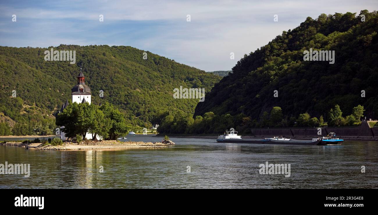 Castillo de Pfalzgrafenstein con buque de carga, Alto Medio Rin Valle, Kaub, Alemania, Europa Foto de stock