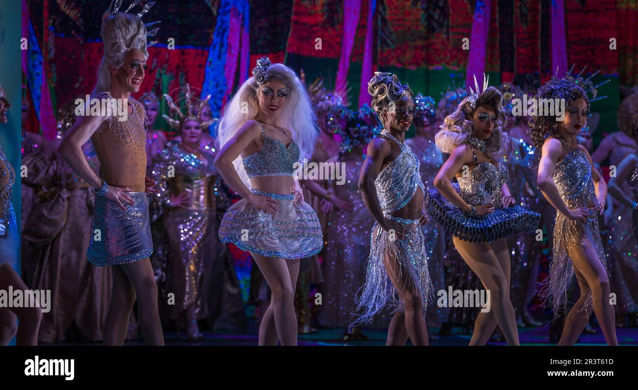 'La Cage Aux Folles' en el Inszenierung von Barrie Kosky an der