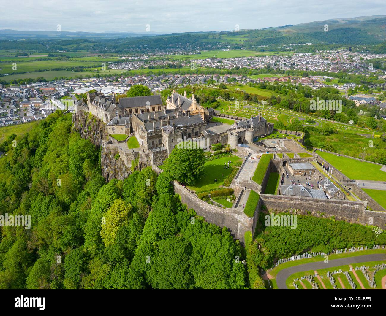 Vista aérea desde el drone del Castillo de Stirling en Stirling, Escocia, Reino Unido Foto de stock