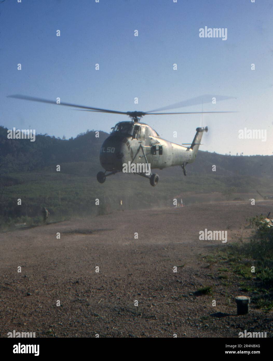 EE.UU. Vietnam-Krieg / Guerra de Vietnam - USMC Cuerpo de Marines de los Estados Unidos Sikorsky HUS-1 / UH-34D / S-58 Seahorse Foto de stock