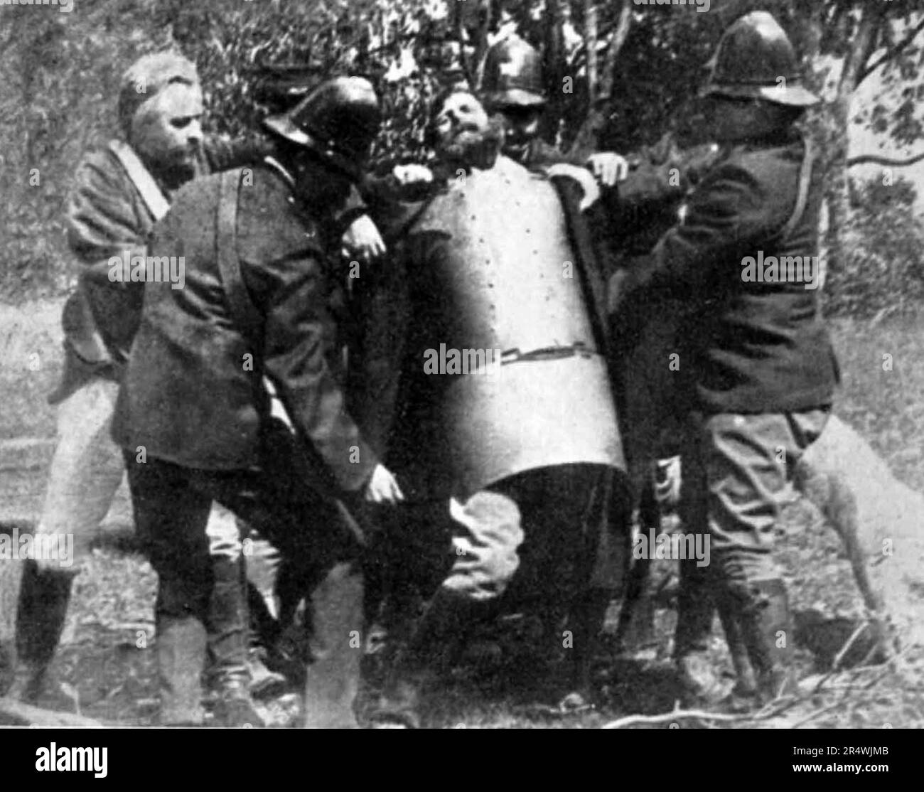 La historia de la banda de Kelly. Una película australiana de 1906 que narra la historia de La historia de la banda de Kelly. Una película australiana de 1906 que narra la historia de